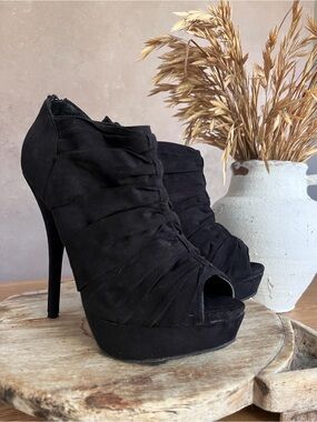 Black Ruched Peep-Toe Platform Stiletto Booties - DIVA Lounge SIZE 7